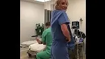 Медсестру уволили за голую фотосессию