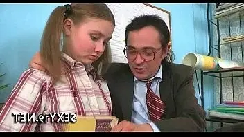 Русский учитель трахает ученицу